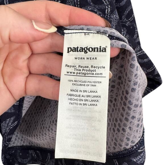 Patagonia Cap MW‎ Crew Fire Floral Night Plum Navy Blue XS Base Layer Hike Camp - Picture 7 of 8